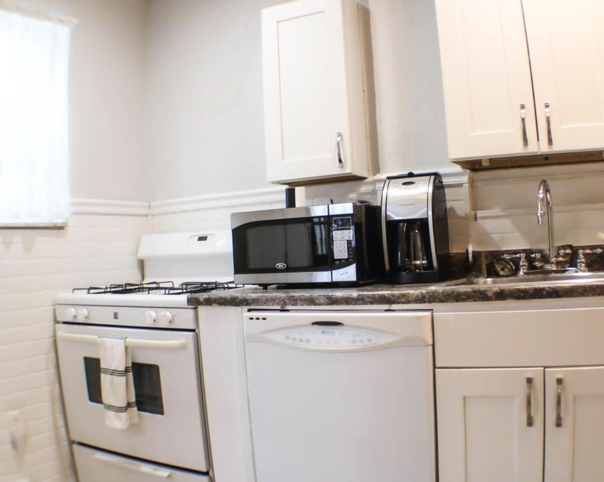 Massive 4 Bed House-short Walk To Amazing View Apartamento *